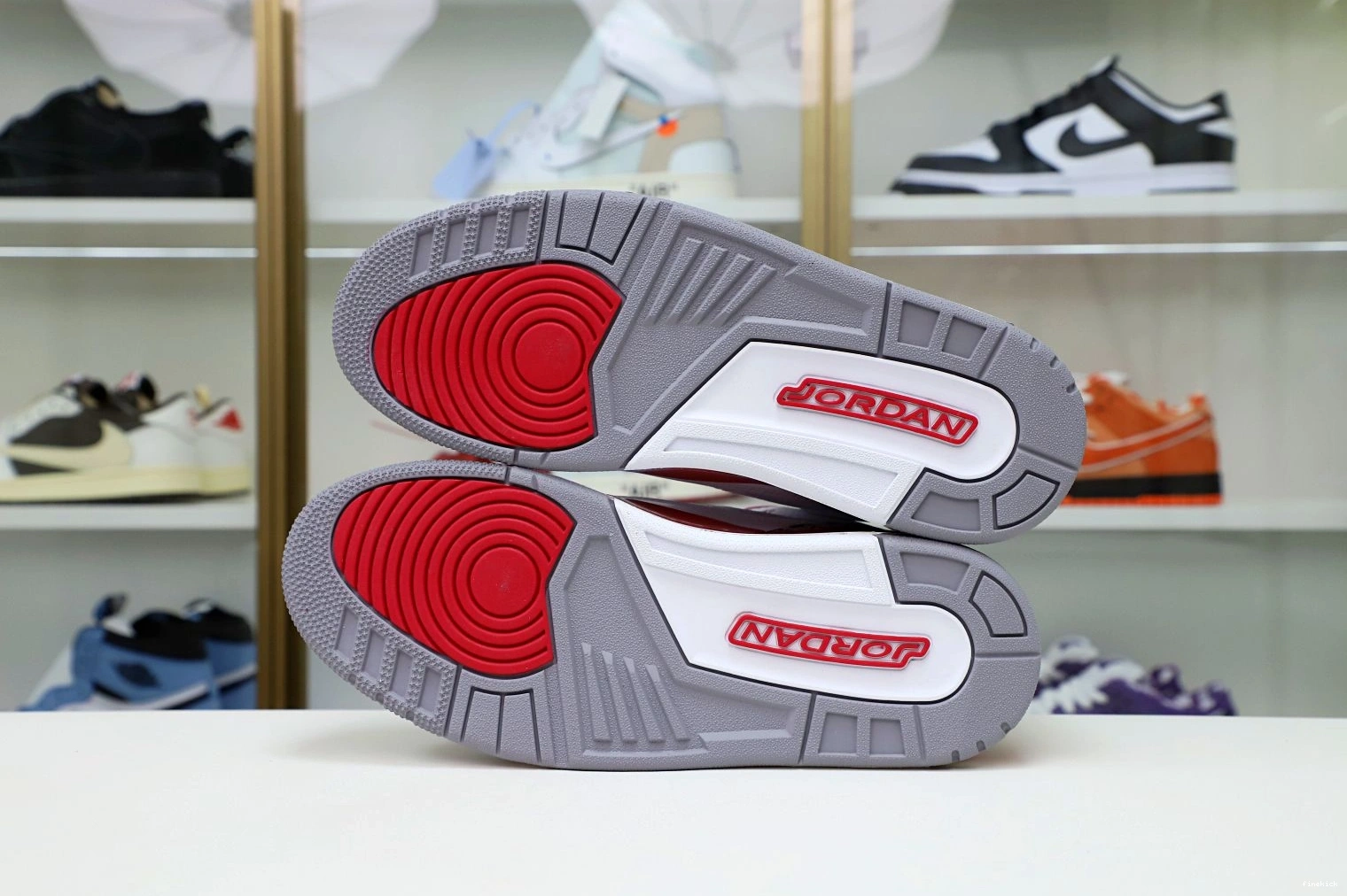 Jordan Red(CT8532-126）  3 Cardinal Retro Air 1230